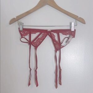 VS Heart Garter